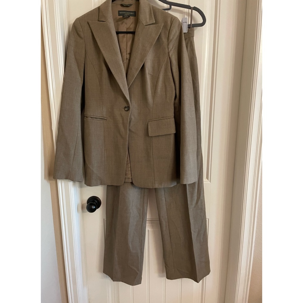 Banana Republic Suit